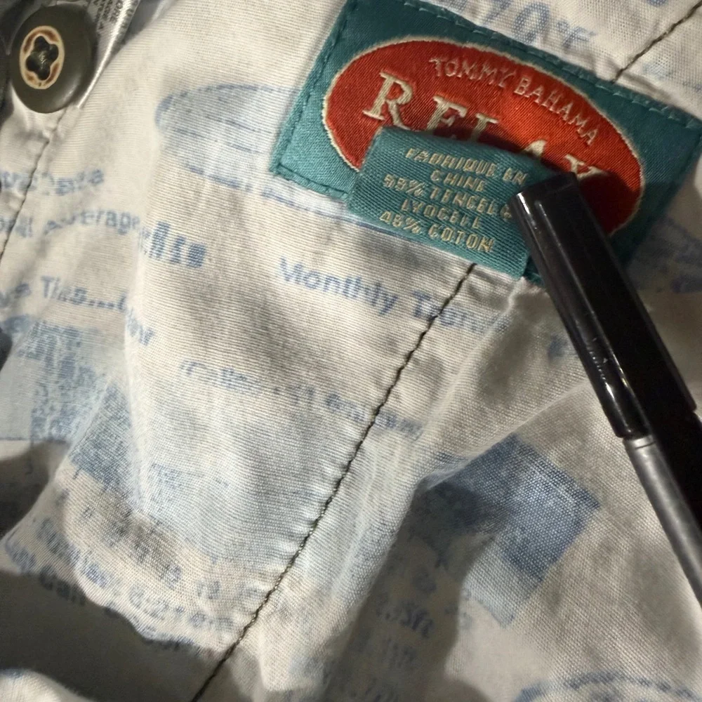 Tommy Bahama Men's Green Cargo Shorts - Picture 5 of 6